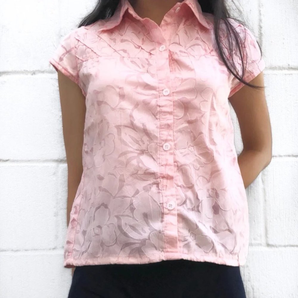 Pink Floral Short-Sleeve Button-down blouse